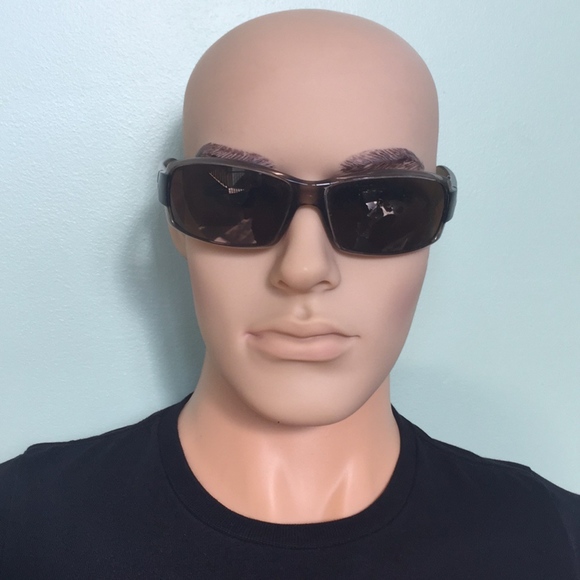 Authentic Gucci Sunglasses / Case #13 CC - Picture 2 of 8